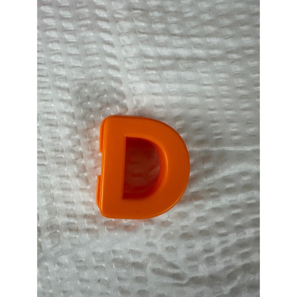 Letter "D" for Elmo On The Go learning‎ game.